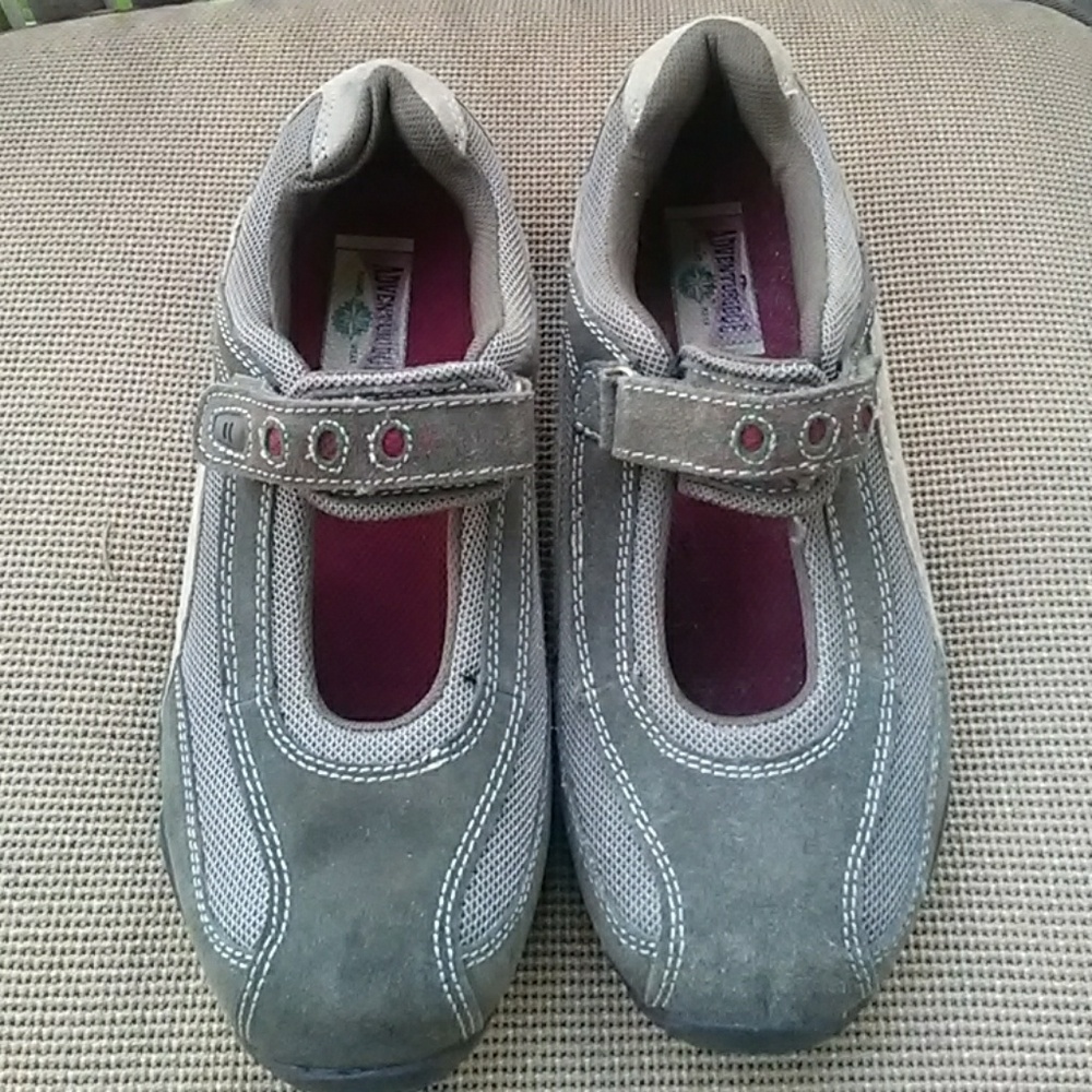 Adventure ridge shoes size 8
